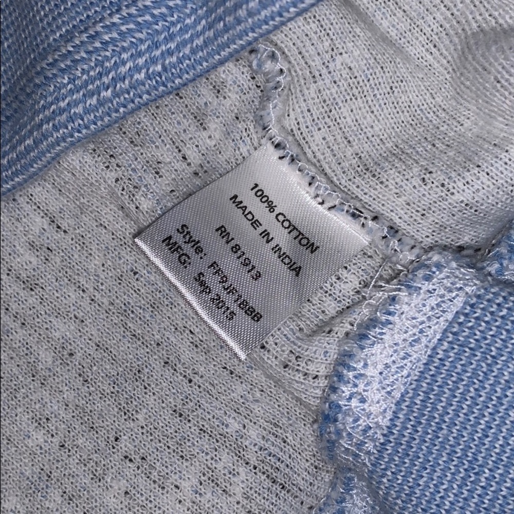 Simple Sweater - Picture 3 of 7